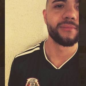 Meet your Posher, Moises